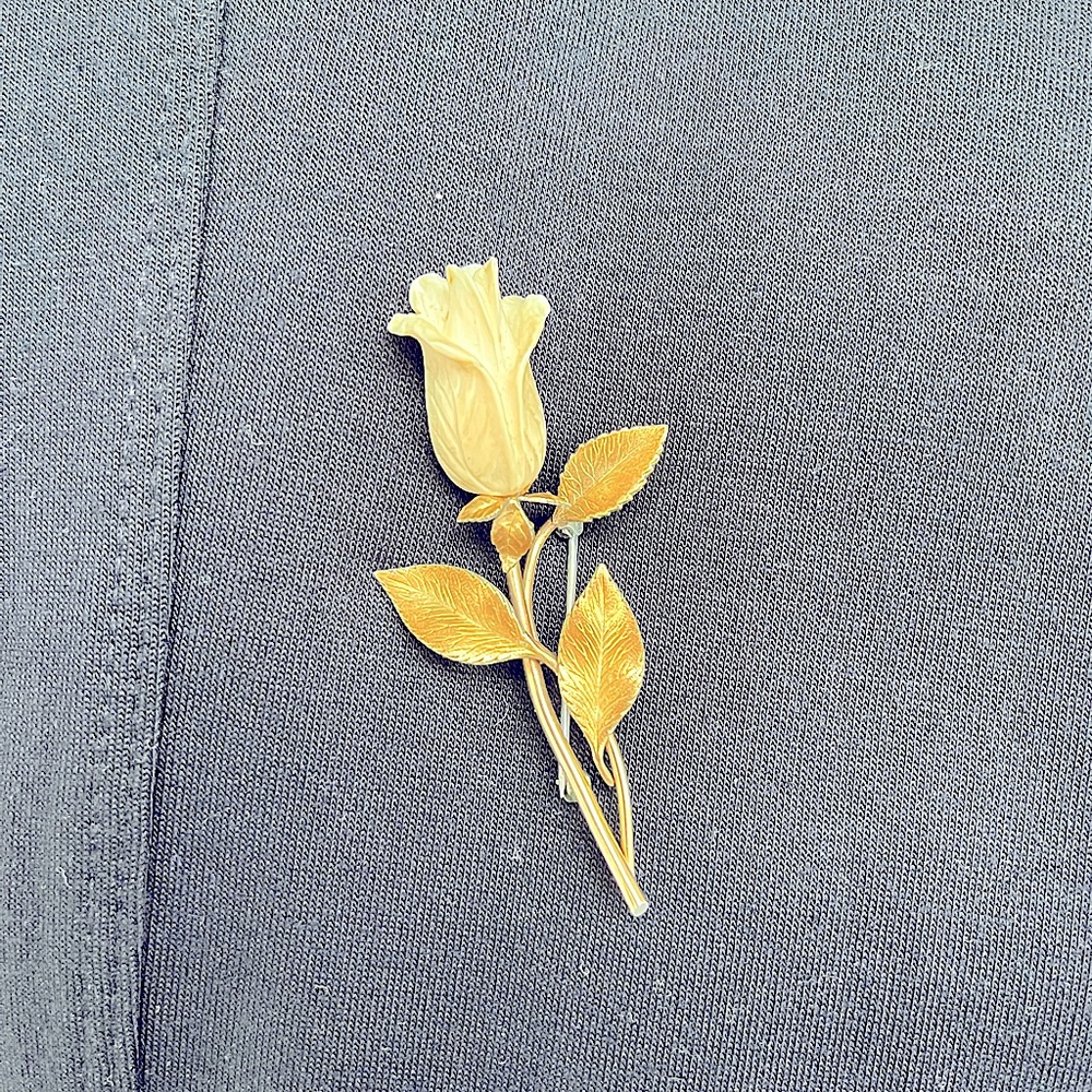 Vintage costume Ivory Rose Brooch.